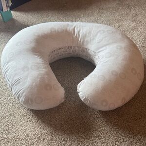 Boppy pillow - one small unstitching (pictured) other than that great condition.